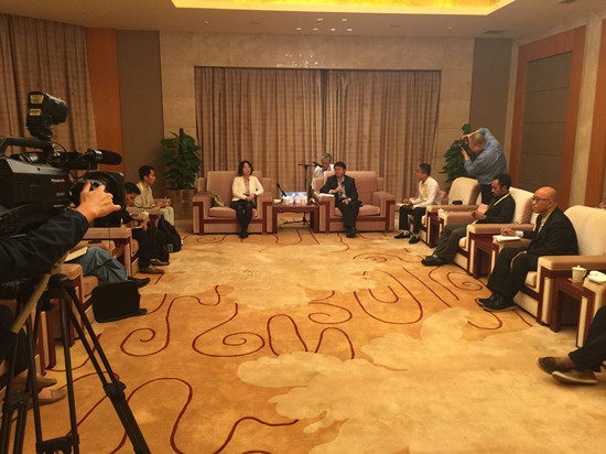 中國—東盟記者團聯(lián)合采訪無錫市、區(qū)領導
