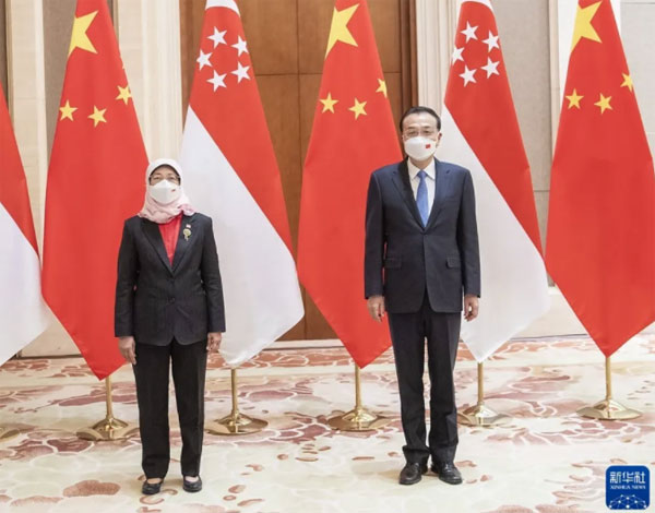李克強會見新加坡總統哈莉瑪