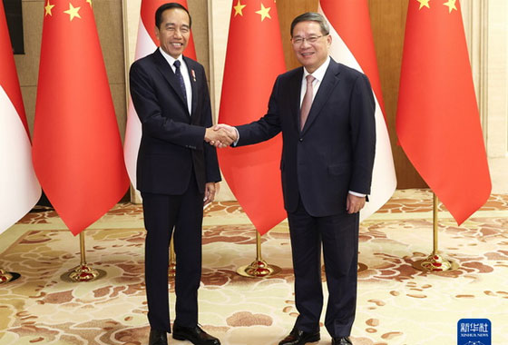 李強會見印度尼西亞總統佐科